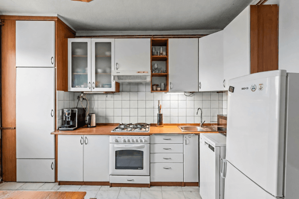 Prodej bytu 2+1 68 m², Jevanská, Praha Prodej bytu 2+1 68 m², Jevanská, Praha