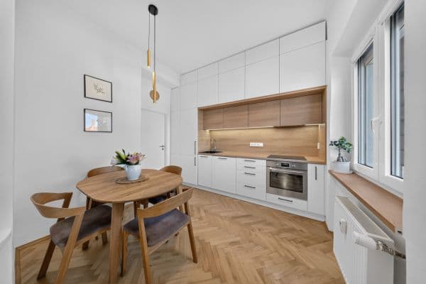 Prodej bytu 3+kk 61 m², Biskupcova, Praha Prodej bytu 3+kk 61 m², Biskupcova, Praha