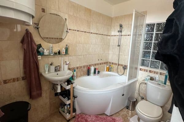 Pronájem bytu 1+1 33 m², Mečislavova, Praha Pronájem bytu 1+1 33 m², Mečislavova, Praha