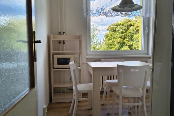Pronájem bytu 3+1 71 m², Chvatěrubská, Praha Pronájem bytu 3+1 71 m², Chvatěrubská, Praha