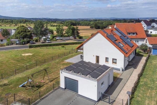 Prodej domu 168 m², pozemek 723 m², Baunatal Prodej domu 168 m², pozemek 723 m², Baunatal