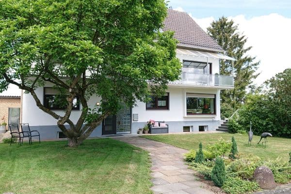 Pronájem bytu 4+1 105 m², Meisenweg 4, Neunkirchen11 Pronájem bytu 4+1 105 m², Meisenweg 4, Neunkirchen11