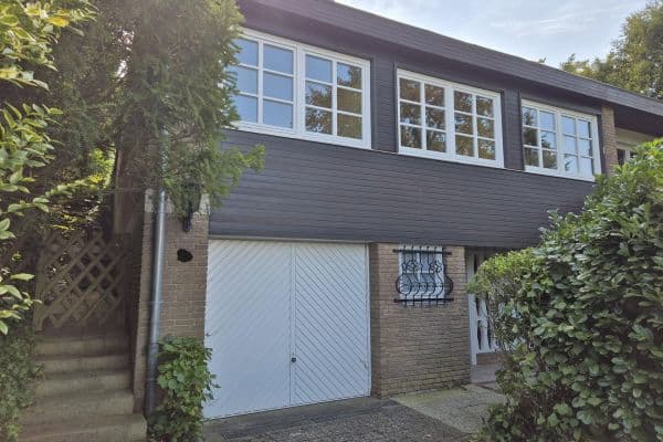 Prodej domu 225 m², pozemek 1.150 m², Hohle Str. 22, Bad Nenndorf Prodej domu 225 m², pozemek 1.150 m², Hohle Str. 22, Bad Nenndorf