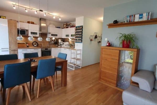 Prodej bytu 4+1 99 m², Nürnberg Prodej bytu 4+1 99 m², Nürnberg