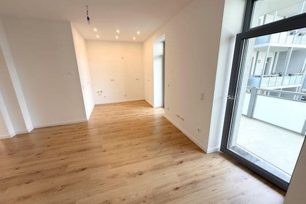 Pronájem bytu 2+1 69 m², Alt Salbke 73, Magdeburg Pronájem bytu 2+1 69 m², Alt Salbke 73, Magdeburg