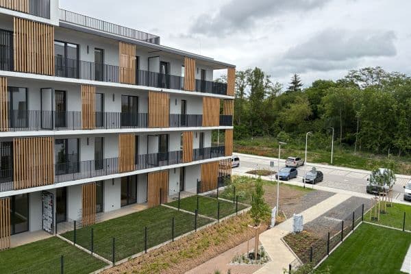 Pronájem bytu 2+kk 52 m², U Engerthu, Kladno, Středočeský kraj Pronájem bytu 2+kk 52 m², U Engerthu, Kladno, Středočeský kraj