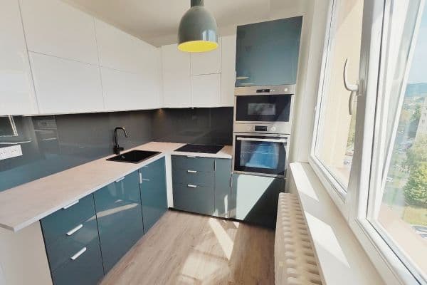 Prodej bytu 3+1 68 m², Okružní, Vsetín Prodej bytu 3+1 68 m², Okružní, Vsetín