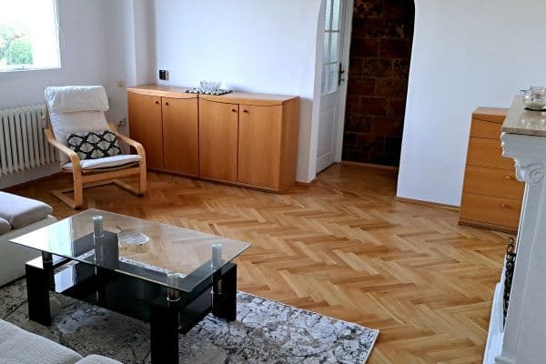 Pronájem bytu 3+1 65 m², Rumunská, Čelákovice Pronájem bytu 3+1 65 m², Rumunská, Čelákovice