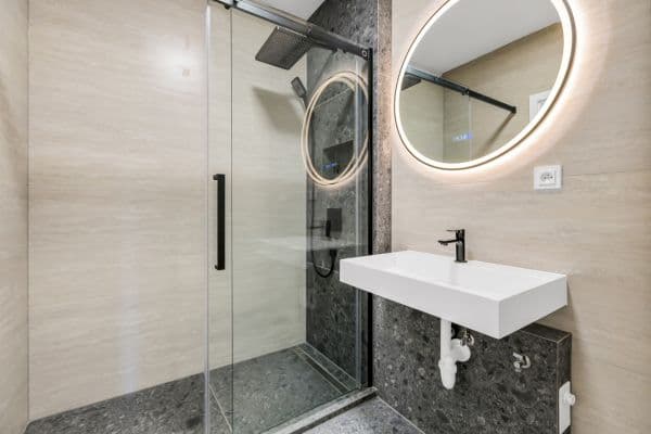 Prodej bytu 2+kk 65 m², Zlonická, Praha Prodej bytu 2+kk 65 m², Zlonická, Praha