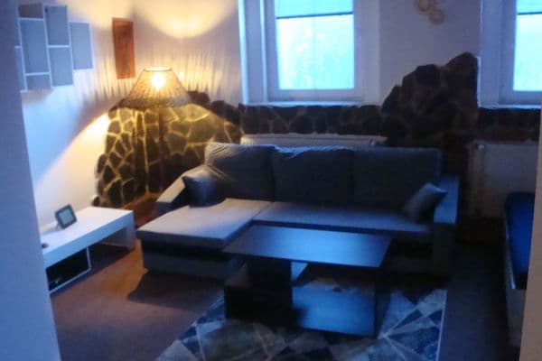 Pronájem bytu 1+1 40 m², Revoluční, Loket Pronájem bytu 1+1 40 m², Revoluční, Loket