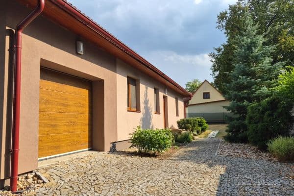 Prodej domu 105 m², pozemek 1.065 m², SO POÚ Jindřichův Hradec Prodej domu 105 m², pozemek 1.065 m², SO POÚ Jindřichův Hradec
