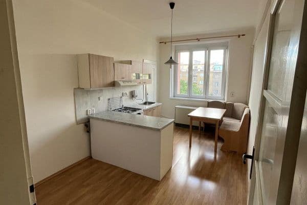 Pronájem bytu 1+1 43 m², Maroldova, Praha Pronájem bytu 1+1 43 m², Maroldova, Praha