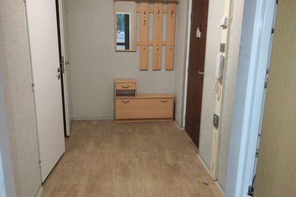 Pronájem bytu 3+1 76 m², Hřebečská, SO POÚ Kladno Pronájem bytu 3+1 76 m², Hřebečská, SO POÚ Kladno