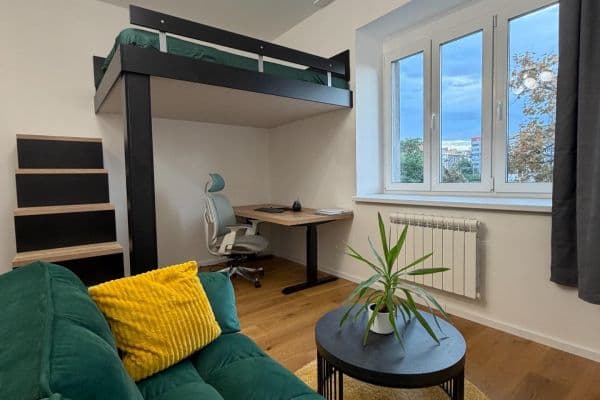 Pronájem bytu 1+kk 30 m², Petrohradská, Praha Pronájem bytu 1+kk 30 m², Petrohradská, Praha