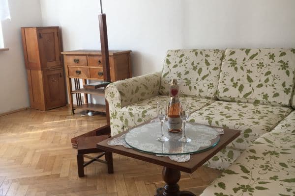 Pronájem bytu 2+1 53 m², Jahodová, Karlovy Vary Pronájem bytu 2+1 53 m², Jahodová, Karlovy Vary