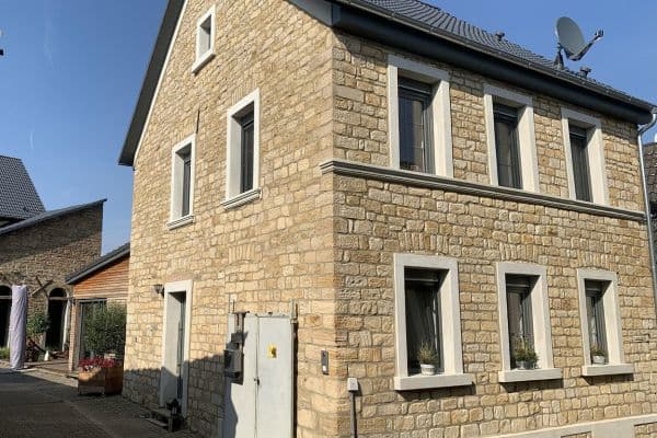 Prodej domu 120 m², pozemek 830 m², Bechenheim Prodej domu 120 m², pozemek 830 m², Bechenheim