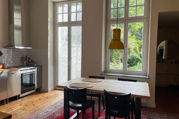 Pronájem bytu 3+1 90 m², König-Friedrich-Wilhelm-Str. 39, Duisburg Pronájem bytu 3+1 90 m², König-Friedrich-Wilhelm-Str. 39, Duisburg