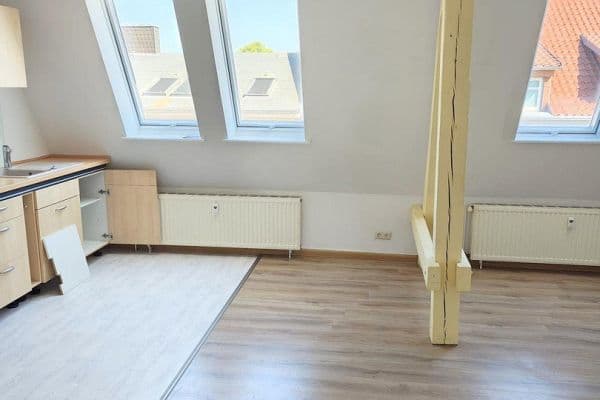 Pronájem bytu 2+1 55 m², Trianonstraße 4, Fürstenwalde nad Sprévou, Braniborsko Pronájem bytu 2+1 55 m², Trianonstraße 4, Fürstenwalde nad Sprévou, Braniborsko