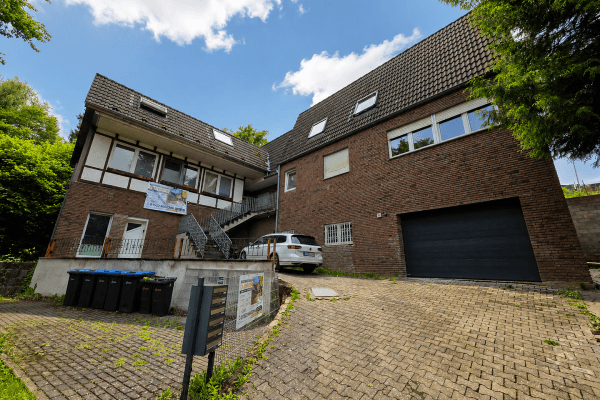 Prodej domu 467 m², pozemek 1.113 m², Zum Backofen.2, Stolberg (Rhld.) Prodej domu 467 m², pozemek 1.113 m², Zum Backofen.2, Stolberg (Rhld.)