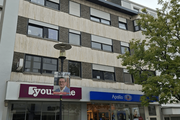 Pronájem bytu 3+1 82 m², Haupstr. 48, Solingen Pronájem bytu 3+1 82 m², Haupstr. 48, Solingen