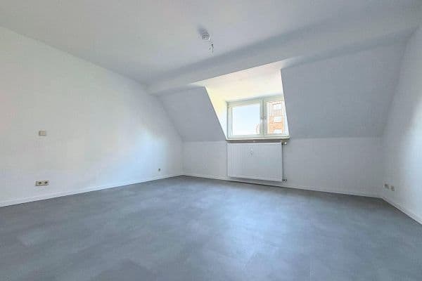 Pronájem bytu 3+1 83 m², Von-der-Mark-Str. 37, Duisburg Pronájem bytu 3+1 83 m², Von-der-Mark-Str. 37, Duisburg