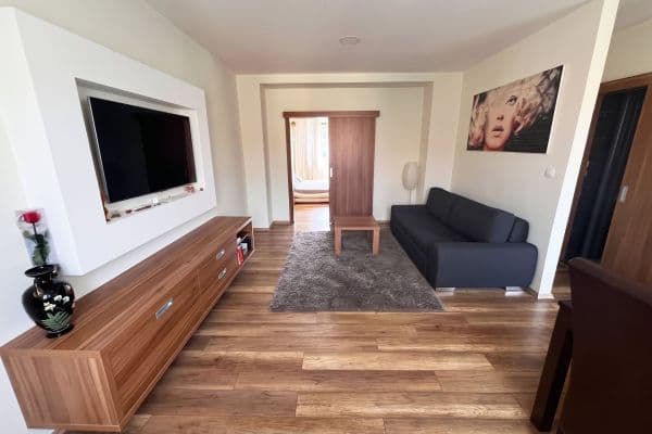 Pronájem bytu 2+kk 55 m², S. K. Neumanna, Stochov Pronájem bytu 2+kk 55 m², S. K. Neumanna, Stochov