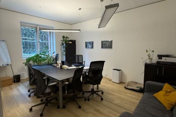 Pronájem nebytového prostoru 80 m², Rašínovo nábřeží, Praha Pronájem nebytového prostoru 80 m², Rašínovo nábřeží, Praha