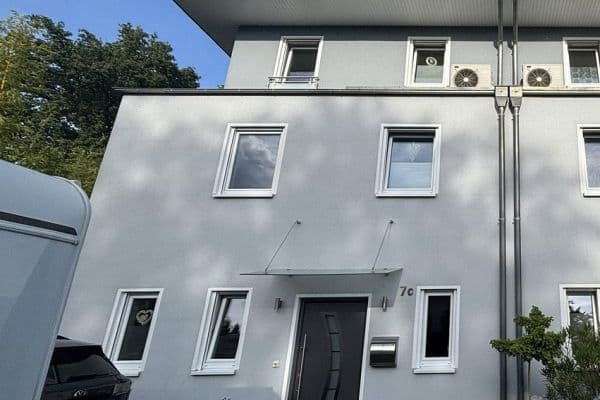 Pronájem domu 160 m², pozemek 350 m², Bergisch Gladbach Pronájem domu 160 m², pozemek 350 m², Bergisch Gladbach