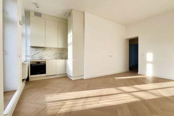 Pronájem bytu 3+1 62 m², Schöneberger Straße 9, Berlin, Berlín Pronájem bytu 3+1 62 m², Schöneberger Straße 9, Berlin, Berlín