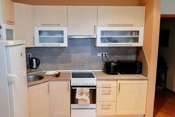 Pronájem bytu 2+kk 51 m², Korunní, Praha Pronájem bytu 2+kk 51 m², Korunní, Praha