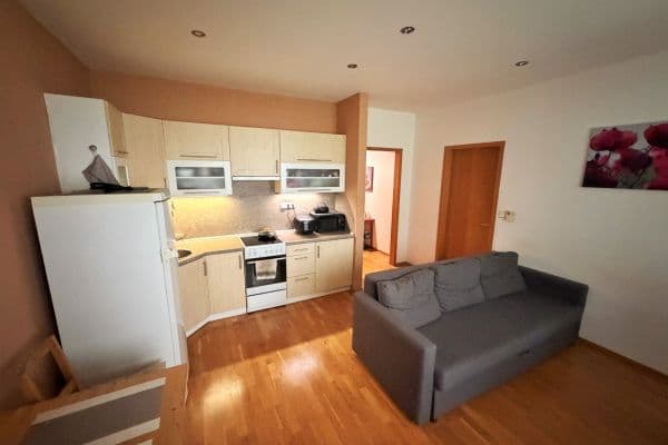 Pronájem bytu 2+kk 51 m², Korunní, Praha Pronájem bytu 2+kk 51 m², Korunní, Praha