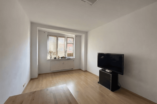 Pronájem bytu 2+kk 50 m², Kralická, Praha Pronájem bytu 2+kk 50 m², Kralická, Praha