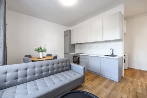 Prodej bytu 2+kk 40 m², Stehlíkova, SO POÚ Slaný Prodej bytu 2+kk 40 m², Stehlíkova, SO POÚ Slaný