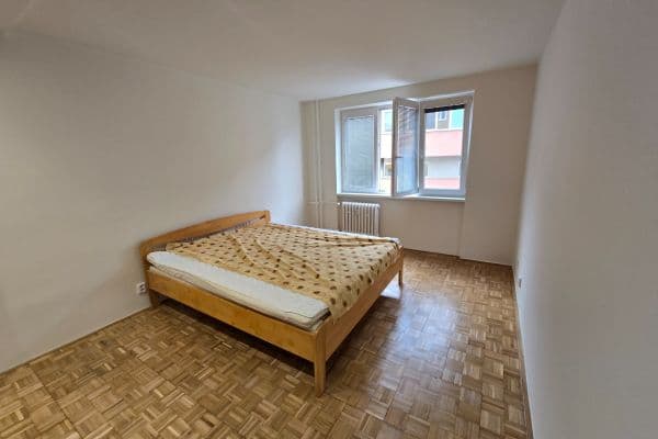 Pronájem bytu 2+kk 51 m², Lihovarská, Praha Pronájem bytu 2+kk 51 m², Lihovarská, Praha