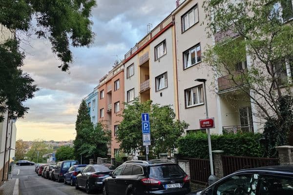 Prodej bytu 3+kk 86 m², Zdaru, Praha Prodej bytu 3+kk 86 m², Zdaru, Praha