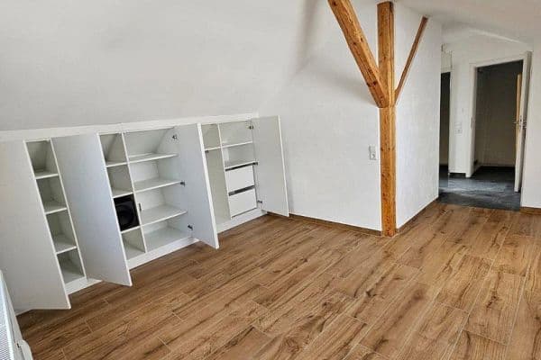 Pronájem bytu 1+1 28 m², Gerstetten Pronájem bytu 1+1 28 m², Gerstetten