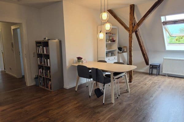 Pronájem bytu 4+1 104 m², Weierstraße 12a, Siegburg Pronájem bytu 4+1 104 m², Weierstraße 12a, Siegburg