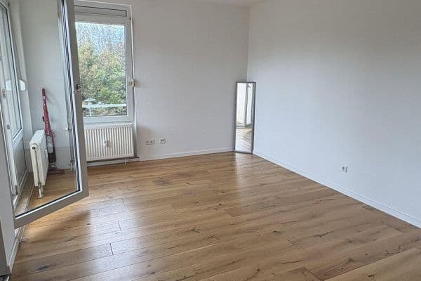 Pronájem bytu 1+1 27 m², Jenaerstr. 8, Karlsruhe, Bádensko-Württembersko Pronájem bytu 1+1 27 m², Jenaerstr. 8, Karlsruhe, Bádensko-Württembersko