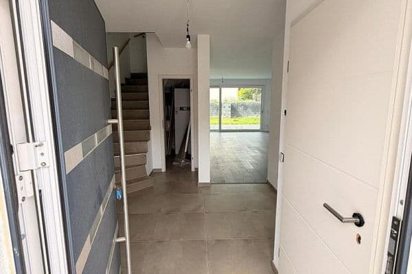 Prodej domu 155 m², pozemek 228 m², Römerstr. 41, Rommerkirchen Prodej domu 155 m², pozemek 228 m², Römerstr. 41, Rommerkirchen