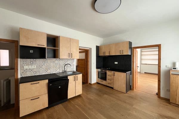 Pronájem bytu 2+kk 55 m², třída T. G. Masaryka, Roudnice nad Labem Pronájem bytu 2+kk 55 m², třída T. G. Masaryka, Roudnice nad Labem