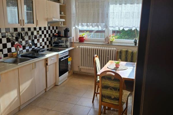 Pronájem bytu 2+kk 55 m², Příkopy, Velké Meziříčí Pronájem bytu 2+kk 55 m², Příkopy, Velké Meziříčí