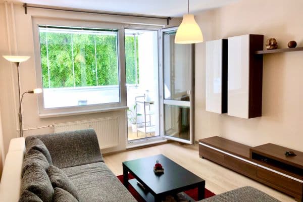 Pronájem bytu 2+1 64 m², U Koupaliště, Karlovy Vary Pronájem bytu 2+1 64 m², U Koupaliště, Karlovy Vary