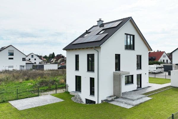 Prodej domu 164 m², pozemek 602 m², Zimmererweg 3, Bergkirchen, Bavorsko Prodej domu 164 m², pozemek 602 m², Zimmererweg 3, Bergkirchen, Bavorsko