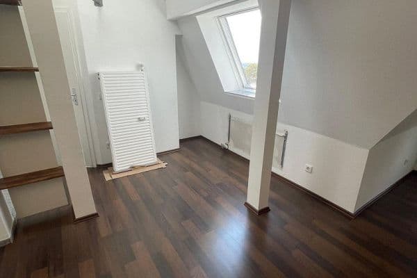 Pronájem bytu 2+1 43 m², Bergische Landstraße 2, Essen Pronájem bytu 2+1 43 m², Bergische Landstraße 2, Essen
