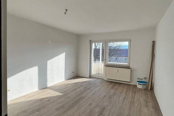 Pronájem bytu 3+1 61 m², Schützenhofstraße, Jena Pronájem bytu 3+1 61 m², Schützenhofstraße, Jena