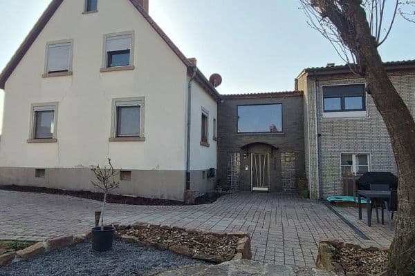 Prodej domu 143 m², pozemek 683 m², Linkenheim-Hochstetten Prodej domu 143 m², pozemek 683 m², Linkenheim-Hochstetten