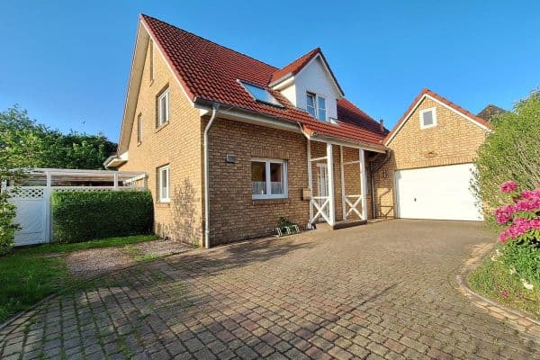 Prodej domu 202 m², pozemek 800 m², Heide Prodej domu 202 m², pozemek 800 m², Heide