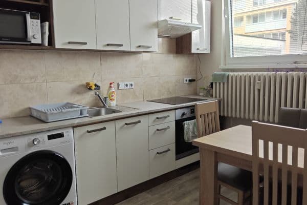 Pronájem bytu 2+1 39 m², Makovského, Praha Pronájem bytu 2+1 39 m², Makovského, Praha
