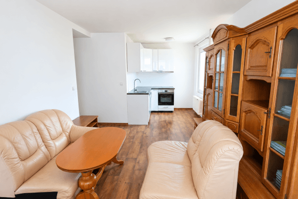 Prodej bytu 1+1 41 m², Okružní, SO POÚ Slaný Prodej bytu 1+1 41 m², Okružní, SO POÚ Slaný