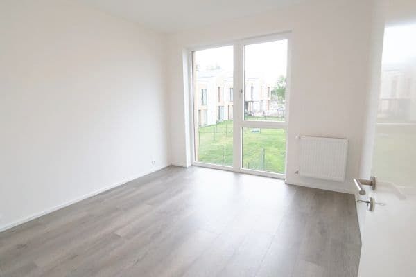 Pronájem domu 127 m², pozemek 174 m², Zámecká, Vysoký Újezd Pronájem domu 127 m², pozemek 174 m², Zámecká, Vysoký Újezd
